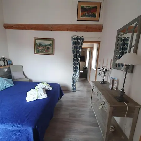 Holiday home Le Petit Nid D'amour